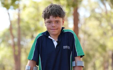 Australian boy, 13, swims for 4 hours to save family swept out to sea