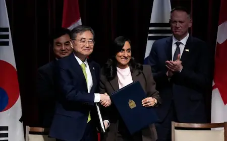 Canada and South Korea sign a defence agreement