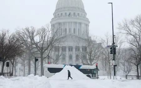 Thousands of flights grounded as storms bring heavy snow, tornado risks to U.S. East, Midwest