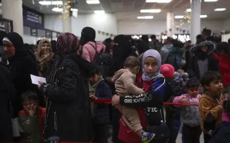 Syrians fleeing Israeli strikes in Lebanon return home to a country still rebuilding