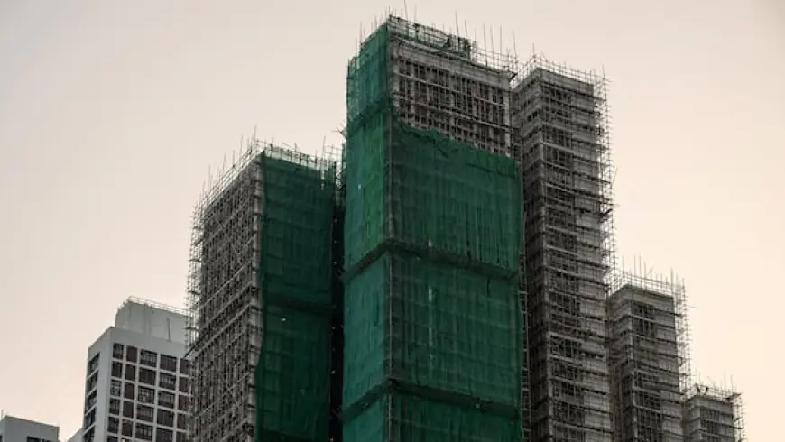 After deadly Hong Kong fire, the art of bamboo scaffolding hangs in the balance