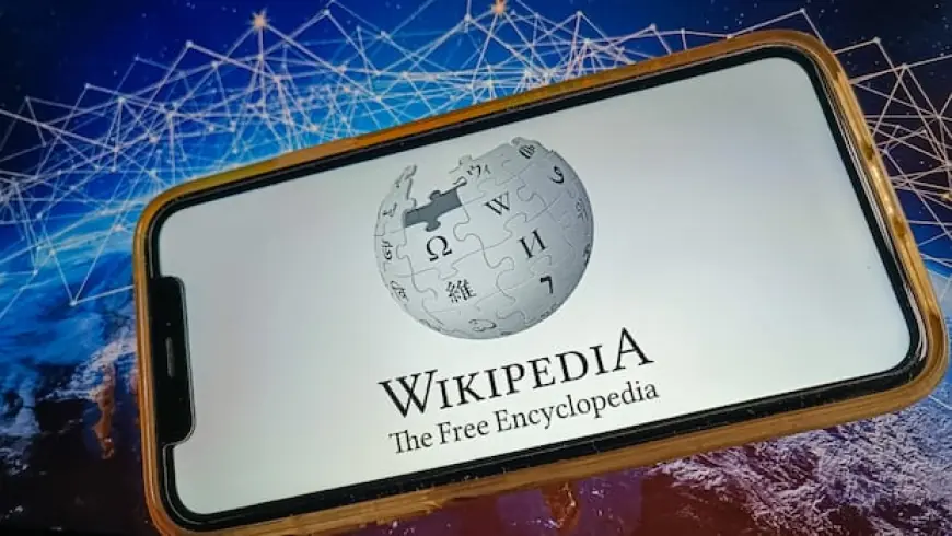 At 25, Wikipedia faces a double threat: the rise of AI and the decline of local media