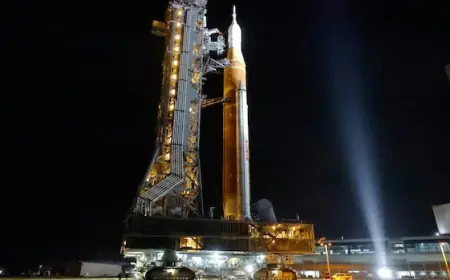 4 astronauts set to orbit the moon. What will they eat? How will they sleep? Go to the toilet?