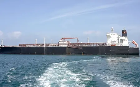 No sign Iran ceding control of Strait of Hormuz in ceasefire, with logjam expected to continue for weeks