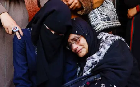 At least 3 killed in Israeli strike on Gaza as talks to advance ceasefire back on