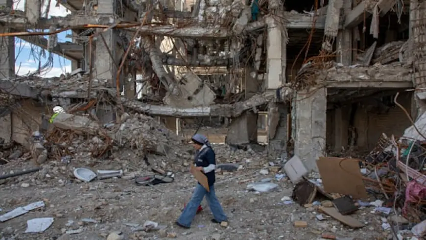 Iran calls for human chains around power plants as Trump's deadline nears