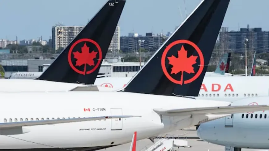 Air Canada jet from Toronto involved in near-miss at New York airport, FAA says