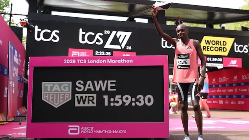 Kenyan runner breaks 2-hour marathon barrier, shattering world record by 65 seconds