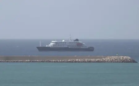 Evacuations planned as suspected hantavirus outbreak traps 150, including 4 Canadians, on cruise ship