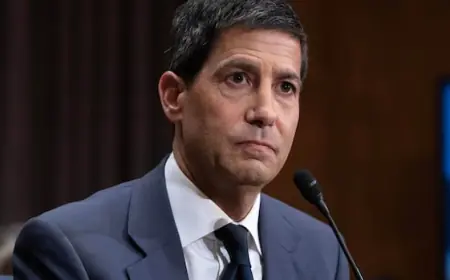 U.S. Senate votes to approve Trump's pick for Federal Reserve chair