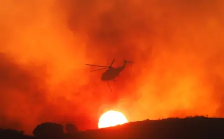 California wildfires threaten homes northwest of L.A.