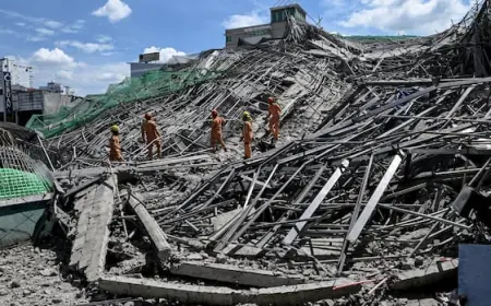 21 people trapped under rubble after deadly building collapse in Philippines