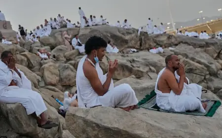 Muslim pilgrims endure Saudi Arabia's sweltering heat for pinnacle of Hajj