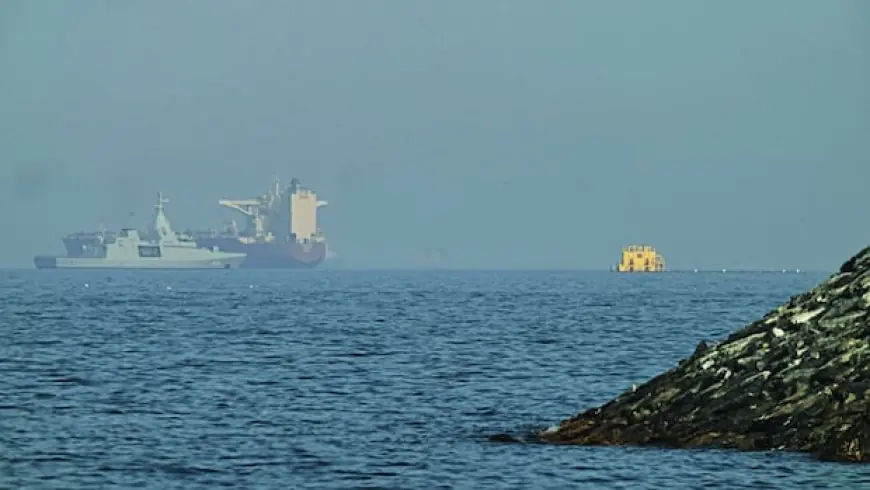 U.S. warns shipping firms could face sanctions over paying Iran's Strait of Hormuz tolls