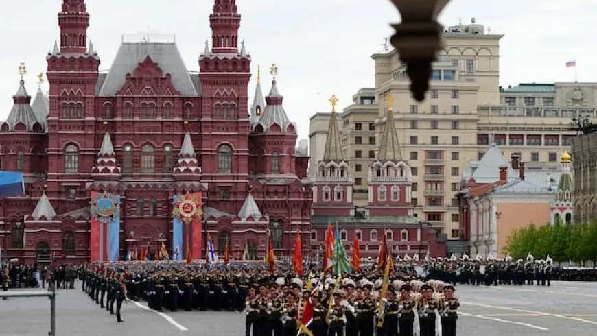 Putin oversees scaled-back WW II Victory Day parade amid temporary Moscow-Kyiv ceasefire