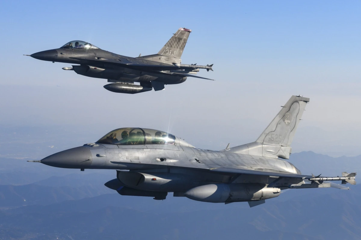 Belgia va trimite Ucrainei trei avioane F-16 până la sfârșitul anului. Zelenski: „Trebuie să adăugăm capacități” | Interceptări ale dronelor în zona României