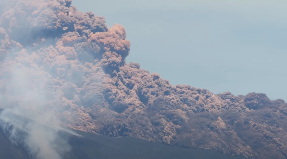 Vulcanul Etna a erupt, zborurile din Catania sunt suspendate / Avertisment MAE pentru românii din Italia