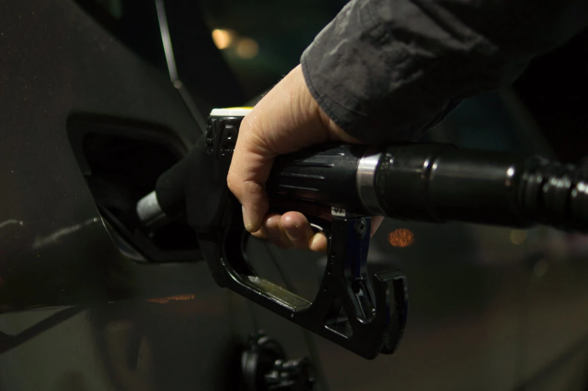 Până la 3,90 euro pe litru? De ce amenințarea lui Trump de a opri exporturile de motorină ar putea provoca un șoc istoric în Europa