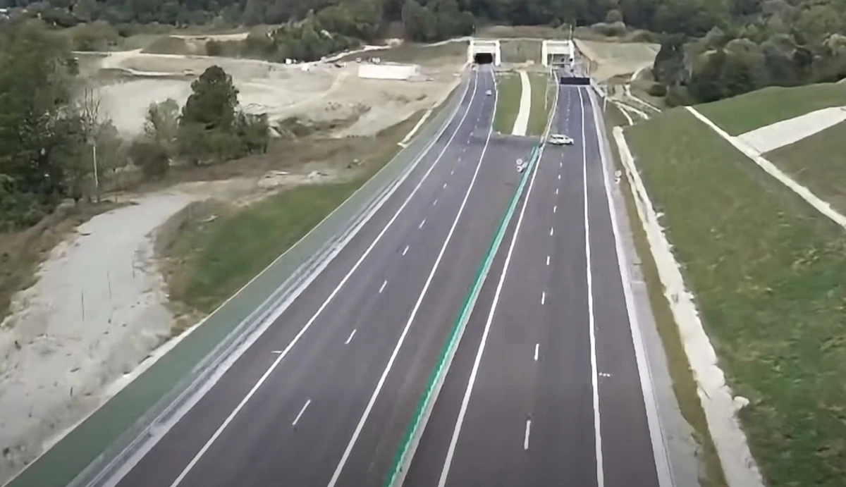 Autostrada Suplacu de Barcău–Chiribiș se deschide de 1 Decembrie / Stadiul lucrărilor a depășit pragul de 90%