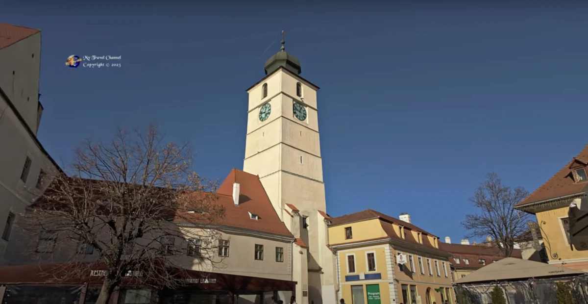 În Turnul Sfatului din Sibiu a fost descoperită o capsulă a timpului, ascunsă în acoperiș / Conține mai multe documente, aparent vechi de peste 100 de ani