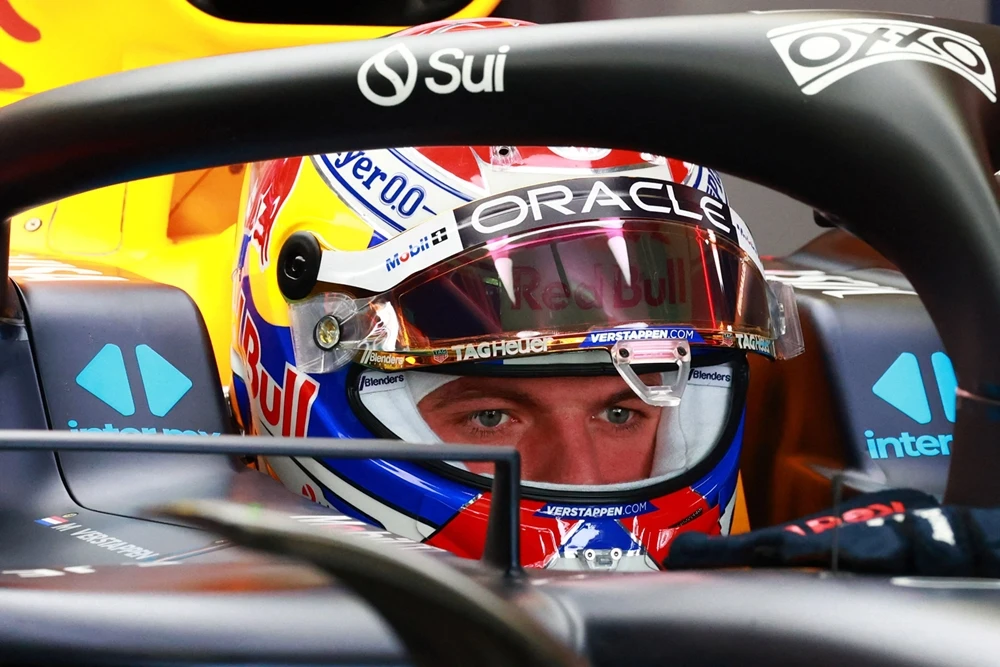 Surpriză la Baku: Verstappen, mai rapid decât monoposturile Mercedes