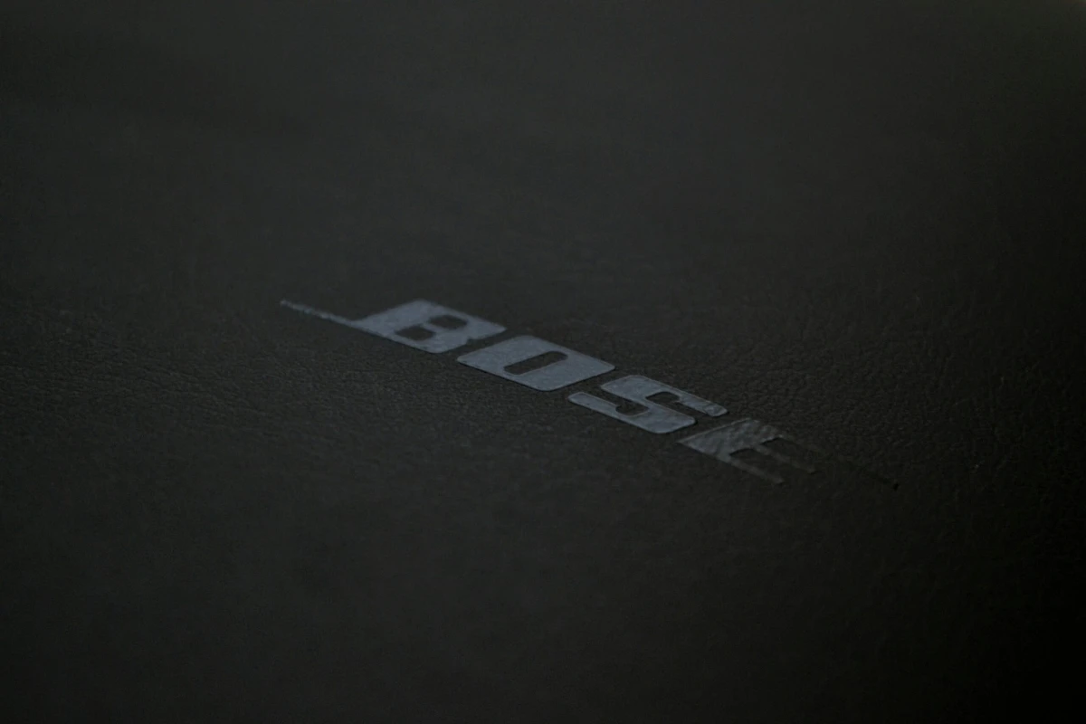 Bose lansează primele sale căști in-ear cu fir după 11 ani și au o funcție aparte: anulare activă a zgomotului