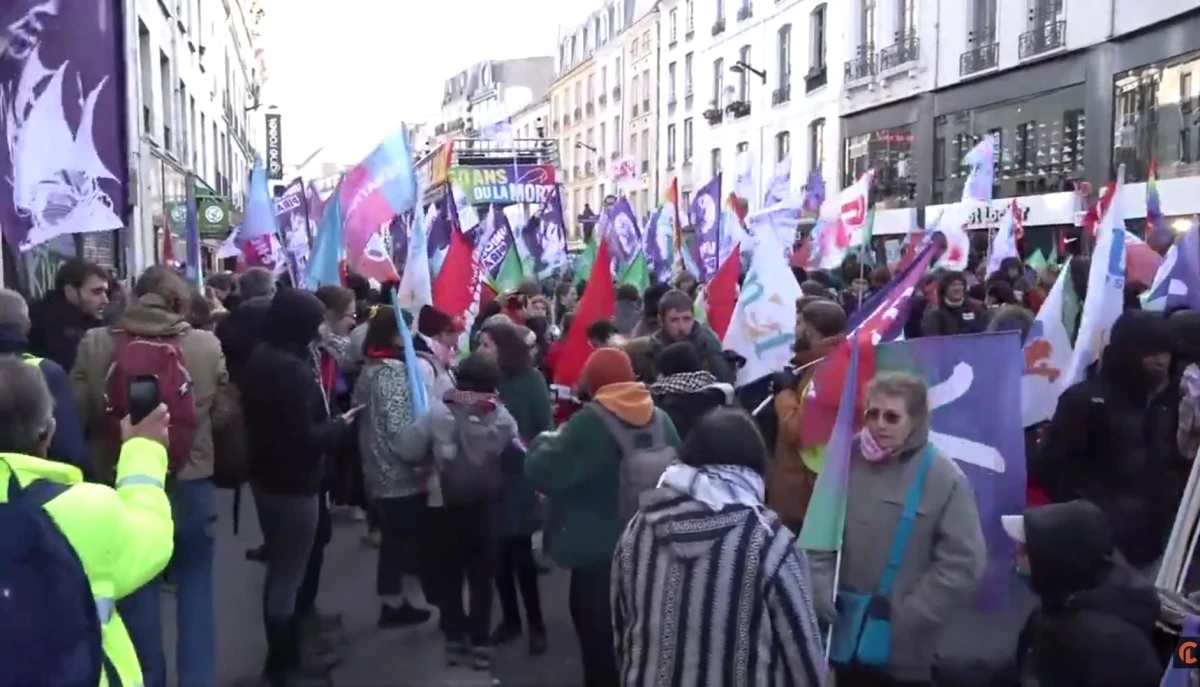 Grevă în sectorul public din Franţa / Peste 170 de manifestaţii vor fi organizate marţi