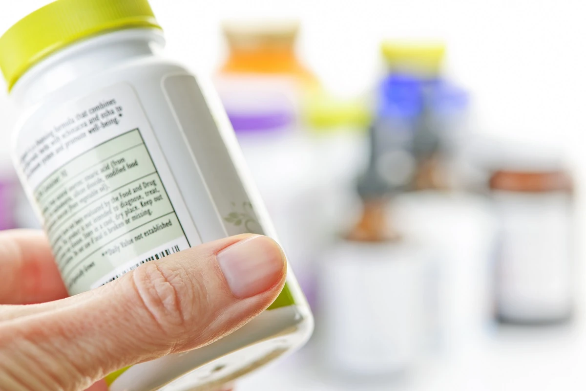 STUDIU: Suplimentele cu calciu şi vitamina D oferă o protecţie nesemnificativă sau inexistentă în faţa riscului de fracturi la vârstnici