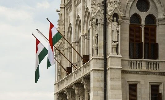 Cea mai mare bancă din Ungaria, OTP Bank Nyrt, analizează retragerea din Rusia / Ar fi avut clienți care prestau servicii pentru organizații apropiate de Kremlin