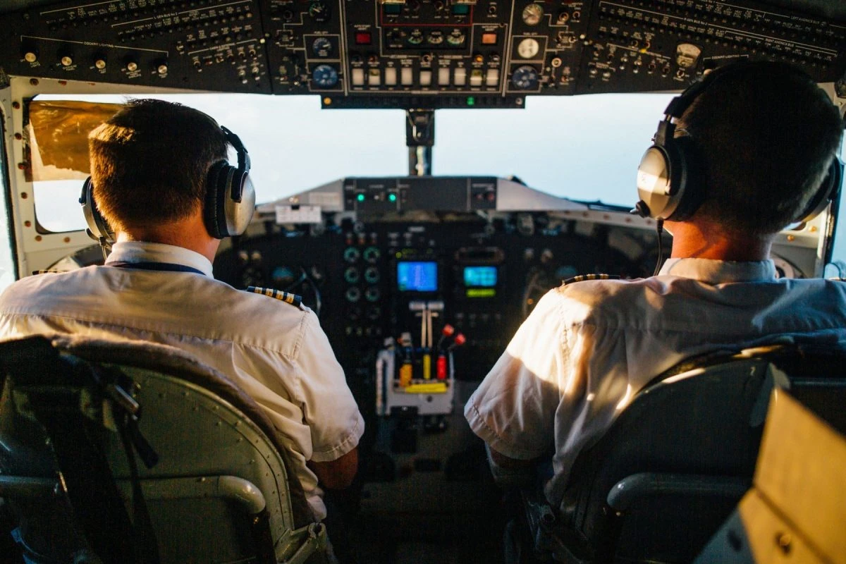 Furtuna perfectă a creșterilor prețurilor la combustibilul pentru avioane / Din 2027, prețul biletelor de avion riscă să se dubleze / Kerosenul vândut azi în Europa e cu 120% mai scump decât acum un an