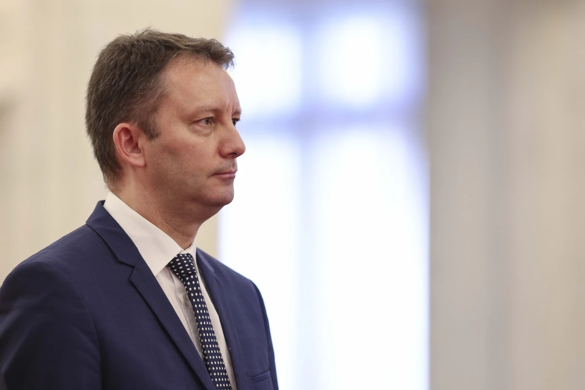 Orarul audierilor miniștrilor propuși de Siegfried Mureșan, al treilea premier desemnat de Nicușor Dan / Membrii Executivului vor fi audiați câte o oră fiecare, pe parcursul a două zile, luni și marți
