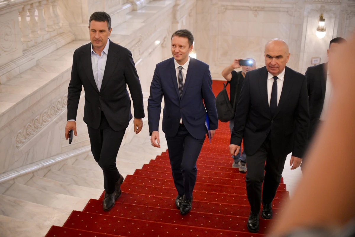 Ce prevede programul de guvernare al coaliției PNL-USR-UDMR, sub coordonarea premierului desemnat Siegfried Mureșan? Sunt 28 de „linii directoare”
