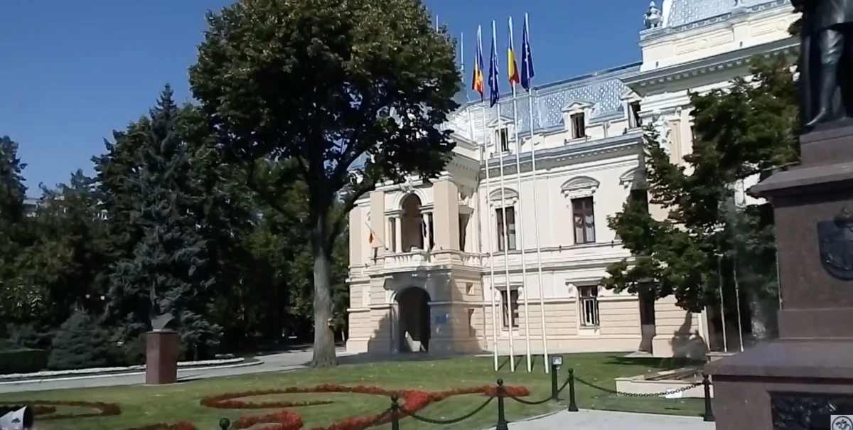 Un dezvoltator imobiliar din Iași și-a mutat firma la București ca să dea Primăria în judecată de-acolo / Cere anularea unei părți din PUG-ul vechi de 27 de ani / E al doilea caz de acest gen