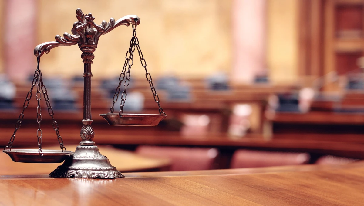 Judecătorul care a înclinat balanța pentru arestarea preventivă a lui Călin Georgescu vine de la Tribunalul Ilfov. Fost polițist, a fost promovat de rețeaua Savonea