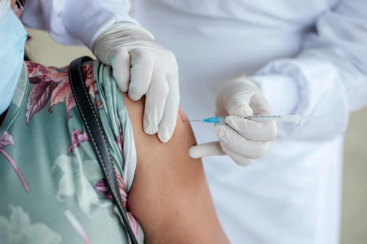 Ministerul Sănătății: Procedura de achiziție a vaccinului împotriva tuberculozei și a meningitei a fost reluată și finalizată, după anularea primei proceduri