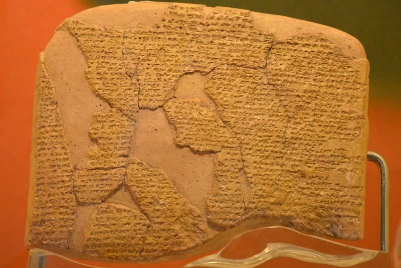 Un nou fragment din cel mai vechi acord de pace cunoscut în istorie, descoperit pe teritoriul Turciei / Tratatul de la Kadeş a fost semnat în jurul anului 1269 î.Hr. de faraonul egiptean Ramses al II-lea