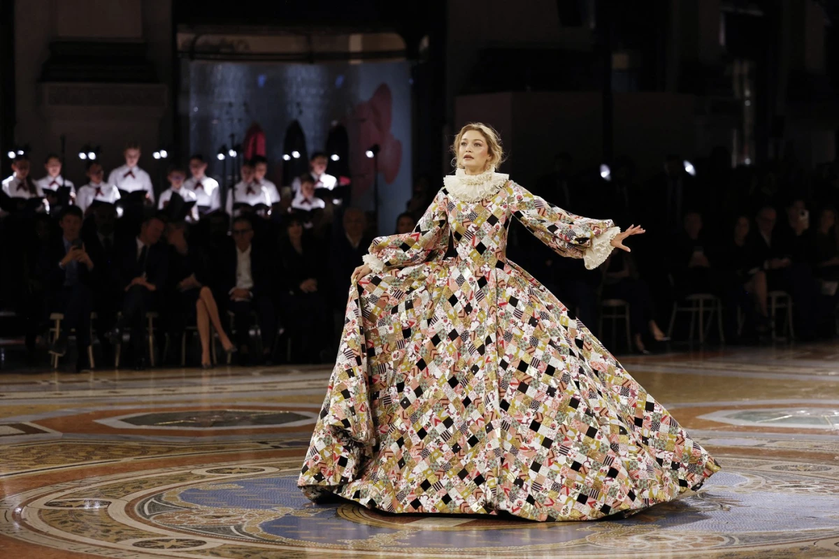 „Este problematic”: controverse după ce producătorul Mounjaro a sponsorizat evenimentul Vogue World de la Milano Fashion Week