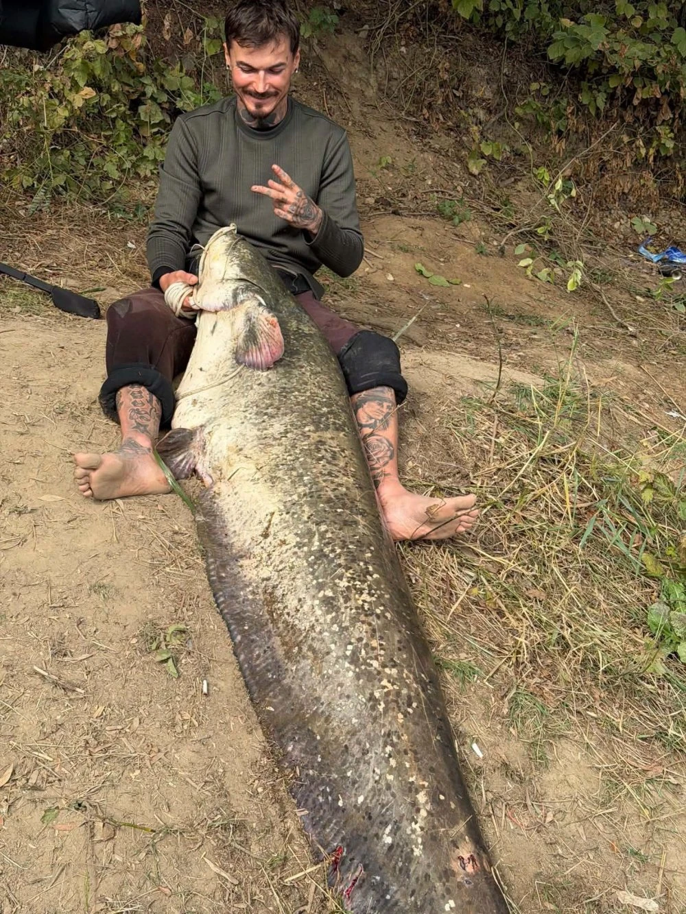 Captură record pe Someș / Un tânăr din Zalău a prins un somn de peste 2 metri  