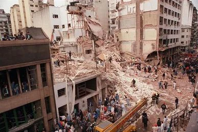 Argentina trimite în judecată în absență opt suspecți iranieni și libanezi în cazul atentatului cu bombă din 1994 împotriva unui centru comunitar evreiesc, soldat cu moartea a 85 de persoane și rănirea altor câteva sute