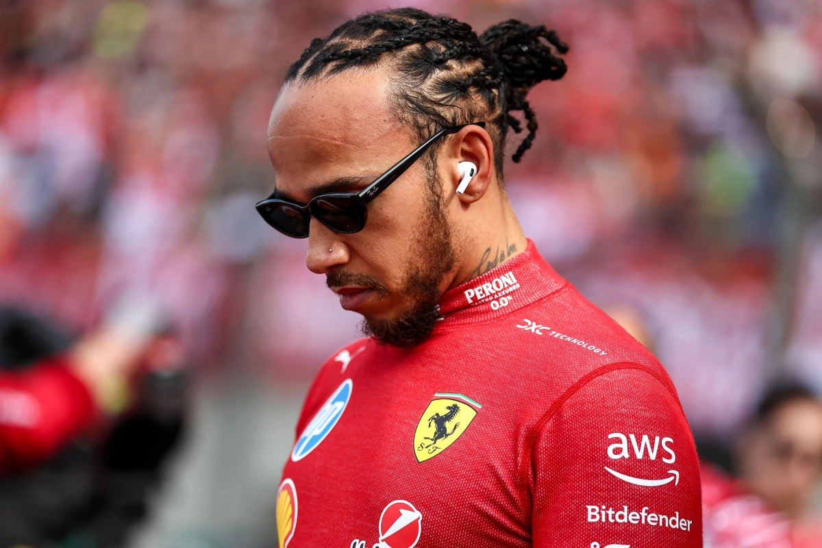 „Prăbușire totală la Ferrari: piloți nervoș și eșecul motorului. Nu există liniște”, transmite Gazzetta dello Sport