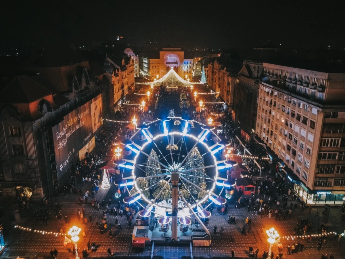 Au pornit pregătirile pentru Târgul de Crăciun de la Timișoara / Anul acesta se deschide în 29 noiembrie