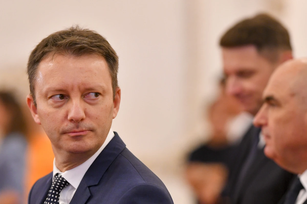 Ședință la PNL: Premierul desemnat, Siegfried Mureșan, discută cu grupul parlamentar al partidului