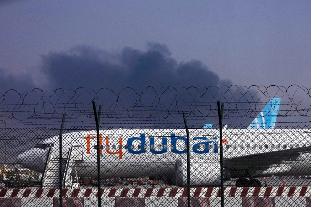 Detalii din cazul tentativei de deturnare a cursei Dubai – Tel Aviv: Pilotul din Oman unei nave Flydubai a atacat copilotul, dar a fost imobilizat de pasagerii israelieni. Alți piloți aflați în avion au preluat controlul și au aterizat în siguranță