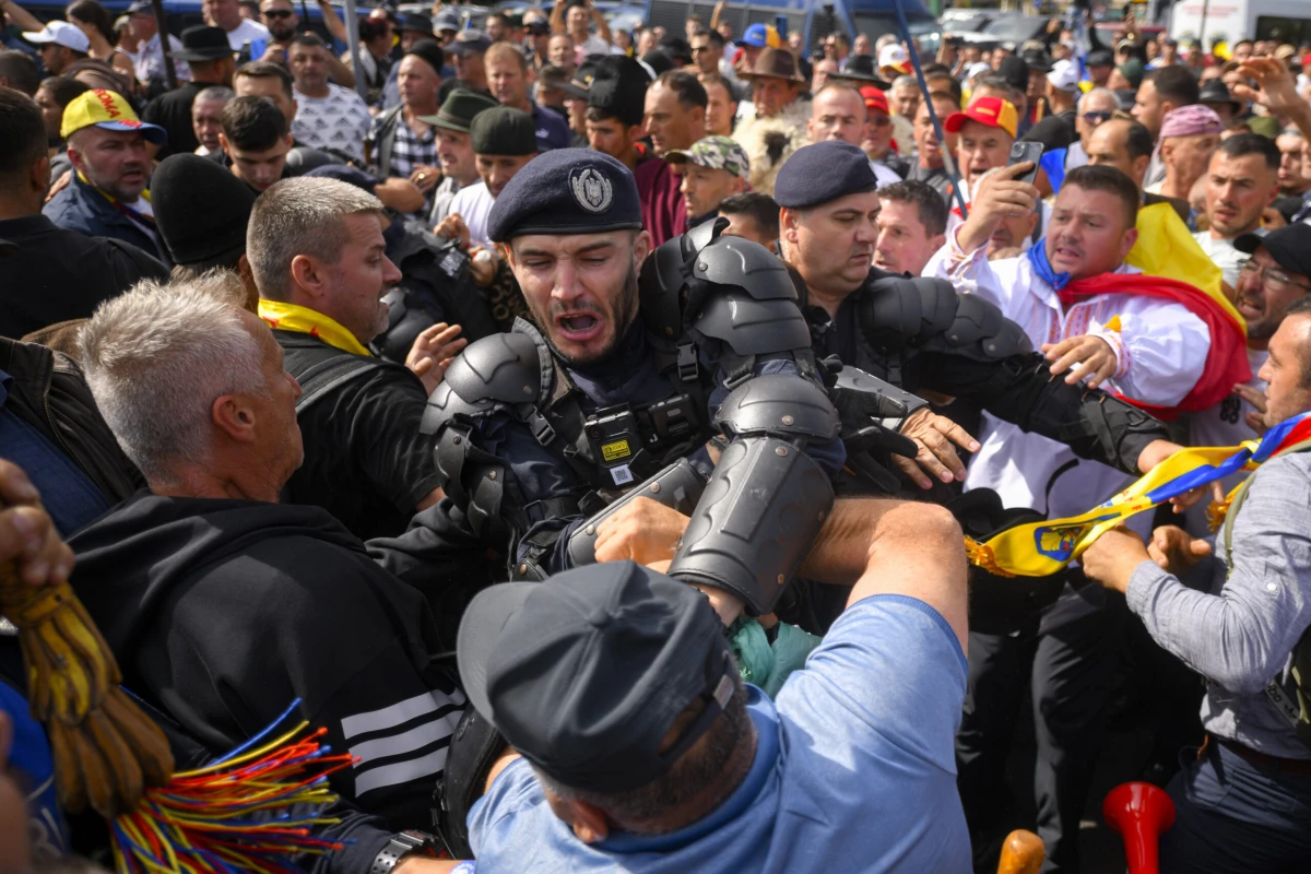 20 de persoane arestate preventiv și trei plasate în arest la domiciliu, în urma violențelor de la protestul ciobanilor din Piața Victoriei