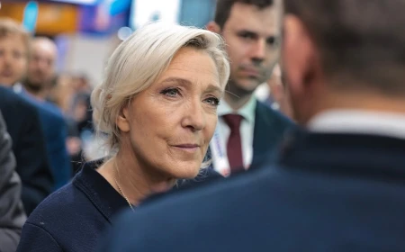 Marine Le Pen critică dur Moscova / ”Nu vom tolera niciodată ca o putere străină, în acest caz Rusia, să poată spera să dicteze politica țării noastre” / A fost acuzată mulți ani că e indulgentă față de Rusia