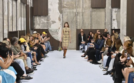Marni primăvară-vară 2027 la Milano Fashion Week: Suntem pregătiți pentru întoarcerea modei din 2010?