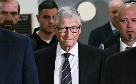 Inteligenţa artificială ar putea declanșa evenimente soldate cu ”un miliard de decese” dacă nu este reglementată, afirmă Bill Gates