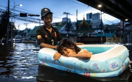 Heavy rains in Thailand kill 23, cause airport chaos