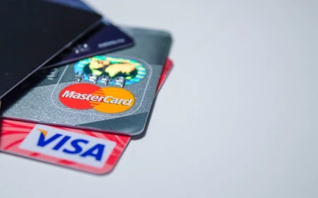 Grupurile de plăţi interne din Europa vor forma o companie comună pentru reducerea dependenţei de Visa şi Mastercard