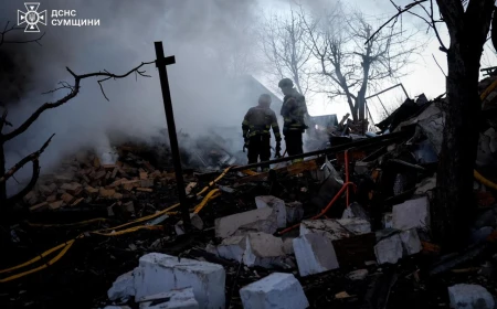 Un copil a murit și cinci persoane au fost rănite în atacuri aeriene rusești asupra Kievului
